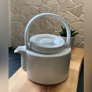 VINTAGE | White Post Modernist Porcelain Teapot